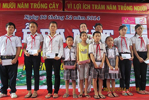 Nghệ sĩ Xuân Anh ra mắt Quỹ học bổng Thành Xuân Anh
