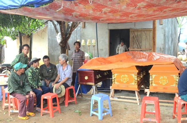 Cây đè làm 3 người trong một gia đình tử vong