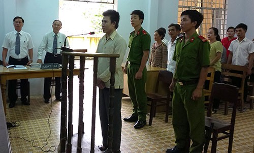 Xử lại vụ tuyên án một đằng, ra án một nẻo
