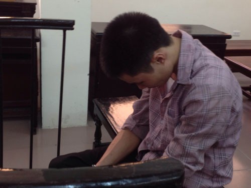 Ban ngày làm công nhân, ban đêm đi cướp