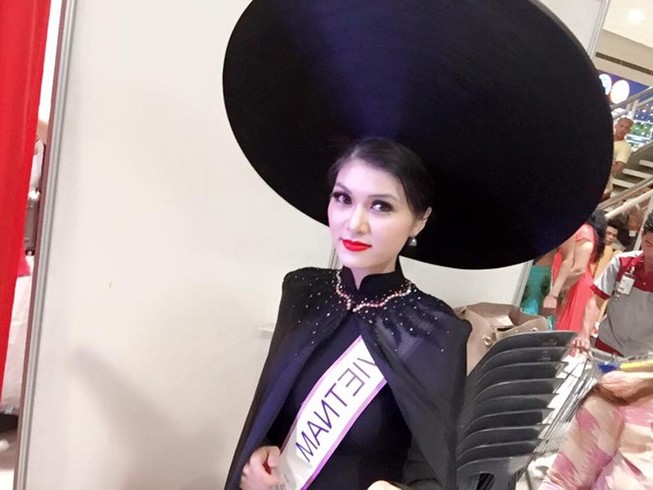 Hồ Thị Oanh Yến đăng quang Hoa hậu Thế giới toàn cầu 2015