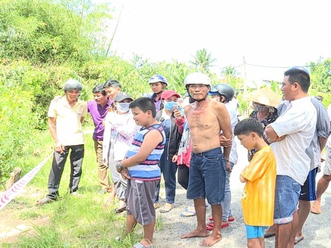 Thi thể người nghiện rượu trôi sông