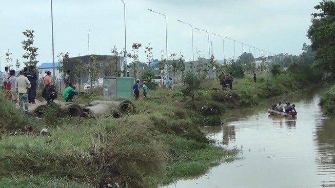 1 người bị lũ cuốn trôi tại Bình Dương