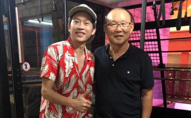 Hoài Linh làm thơ, Tuấn Ngọc hủy show, Xuân Nghi tái xuất