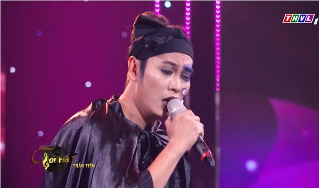 Nghe Phúc Lâm hát Ngẫu hứng sông Hồng của nhạc sĩ Trần Tiến