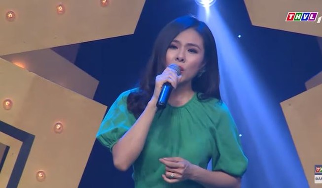 Vân Trang hát nhạc phim Dòng nhớ của ca sĩ Ngọc Sơn