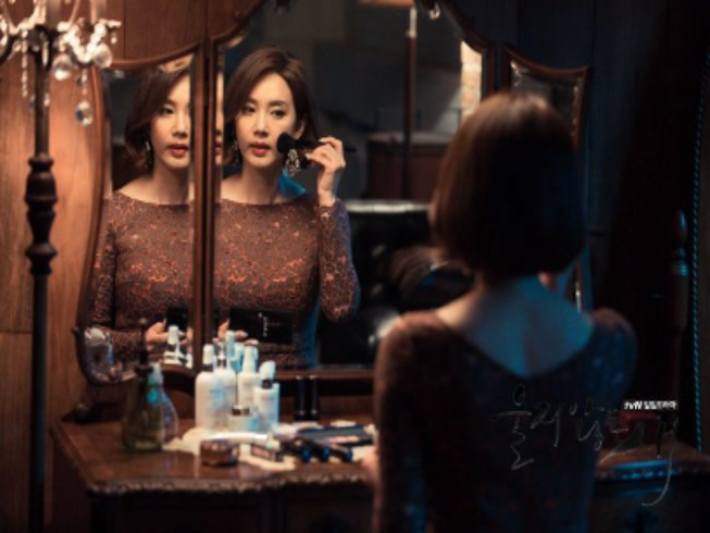 Hoa hậu Hàn Quốc hóa 'ác phụ' Họa mi trong mưa