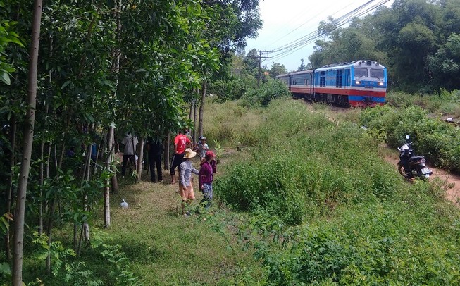 1 người đàn ông bị tàu hỏa tông tử vong
