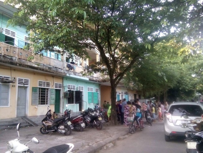 Người đàn ông treo cổ chết tại chung cư