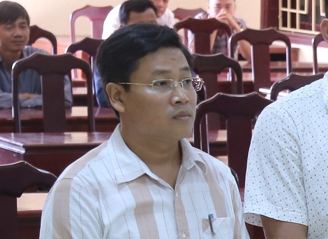 Điều chuyển công tác bí thư phường tham gia đánh bạc
