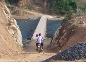 Mải tìm bò lạc, một thí sinh suýt trễ giờ thi