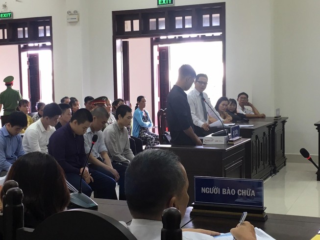 Đề nghị mức án vụ 10 bị cáo truy đuổi gây chết người