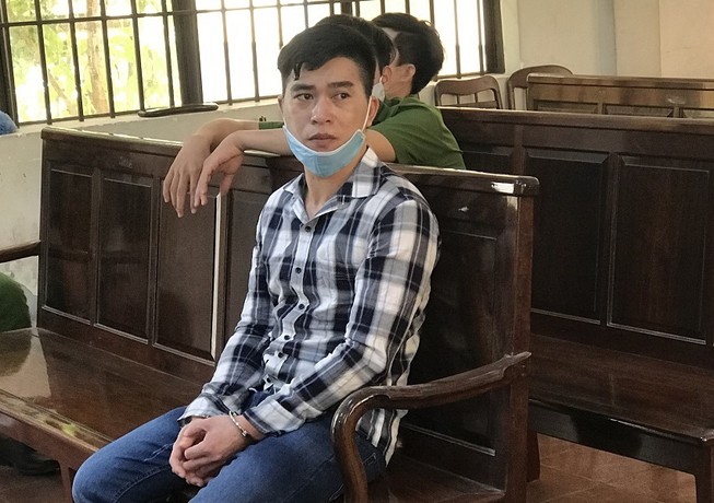 Thanh niên cướp xe máy đi mua dầu cho ô tô lãnh án