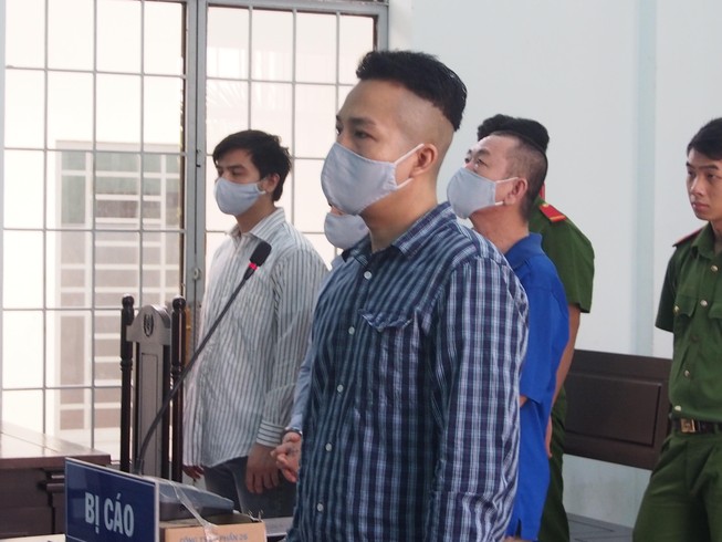 Nuốt bật lửa, báo bệnh rồi trốn khỏi nơi giam giữ