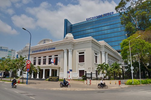 Công ty 'lên sàn' chứng khoán khi nào?