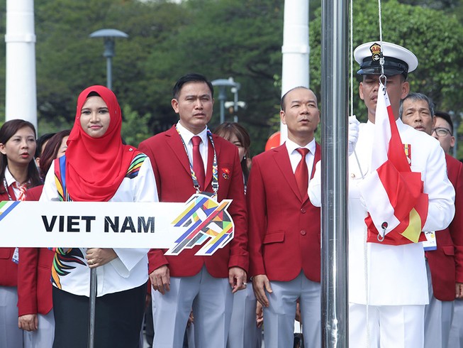 Lễ thượng cờ SEA Games 29 vắng trưởng đoàn Việt Nam