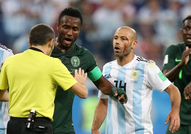 Mikel Obi tiết lộ cha bị bắt cóc, đòi 21.000 bảng tiền chuộc