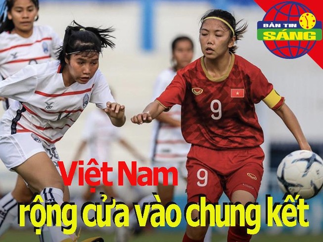 Tuyển nữ Việt Nam rộng cửa vào chung kết; Công Phượng bị chê