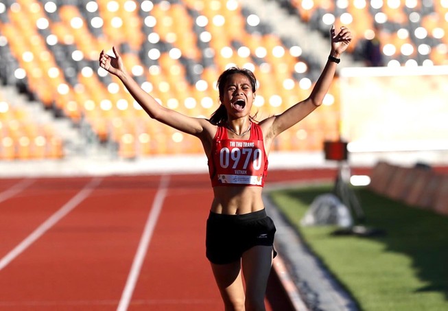 Nữ tài xế Grab, 'đi bộ' đến SEA Games 30 giành HCV