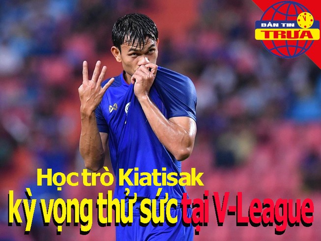 Học trò Kiatisak mong dự V-League; golf thủ chỉ trích TT Trump