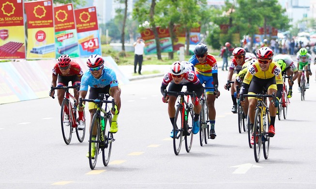 Ba anh em người Hóc Môn thâu tóm chặng 7 VTV Cup
