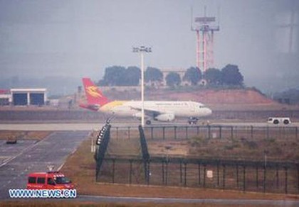 4 máy bay Trung Quốc bị dọa đánh bom