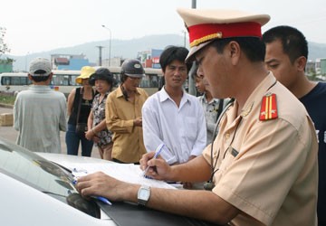 Đà Nẵng: Hỗ trợ CSGT bằng tiền phạt