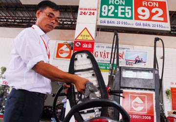 Xăng kêu lỗ nên sắp tăng giá?