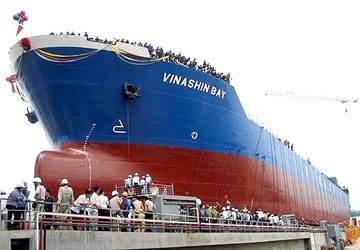 Nợ công Việt Nam: Nguồn rủi ro nằm ở DNNN