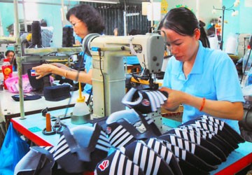 “Quẫy cựa” với lãi suất: Bơm thuốc “tăng lực” cho DN