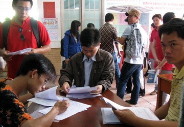Doanh nghiệp kiệt quệ, người lao động khốn đốn