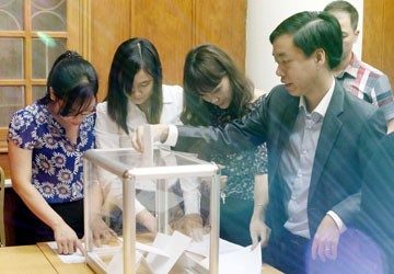 Bán 25.700/26.000 lượng vàng trong phiên đấu thầu lần hai