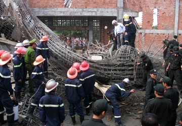 Lại sập mái vòm bê tông gần 800 m2, một công nhân tử nạn