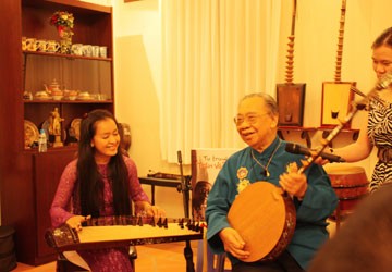 Tự truyện Trần Văn Khê: Những câu chuyện từ trái tim