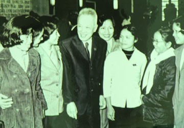 Không thể sống chung với dân chủ hình thức