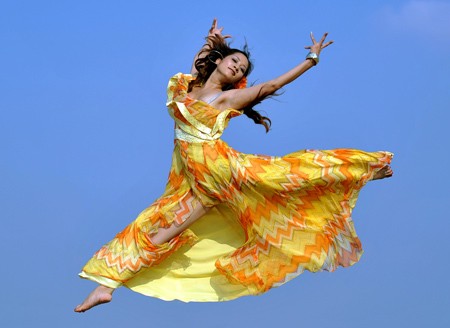 Khánh Thi yêu người trong giới
