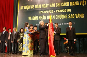 Nhà nước trao Huân chương Sao Vàng tặng lực lượng Báo chí cách mạng Việt Nam
