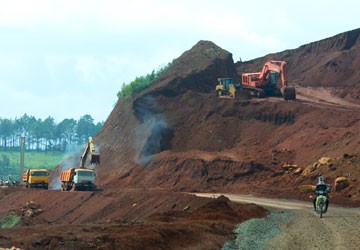 Xung quanh dự án bauxite và cảng Kê Gà: “Họ đã coi thường phản biện!”