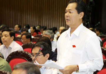 Không nên hiến định vai trò kinh tế chủ đạo
