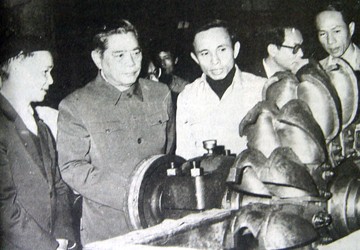 Cố Tổng Bí thư Nguyễn Văn Linh: “Nhổ cỏ dại lúa mới mọc lên”