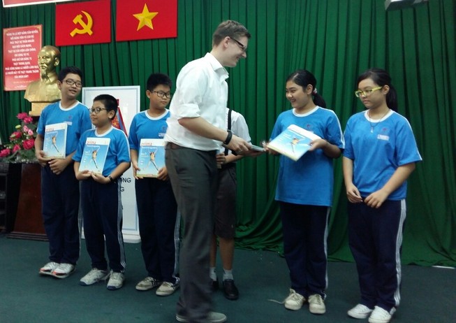 Hỗ trợ tài liệu miễn phí cho học sinh theo học tiếng Đức