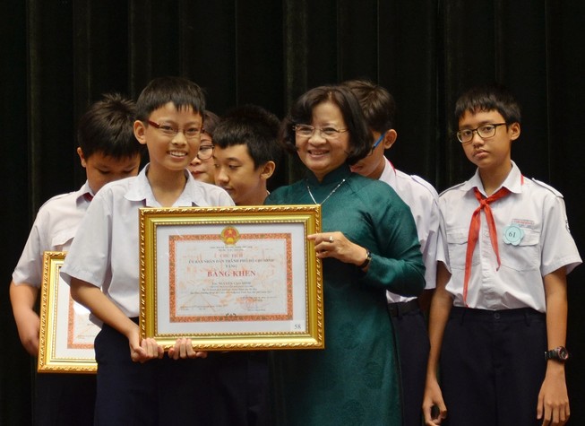 TP.HCM khen thưởng 9 HS đạt giải toán học thế giới