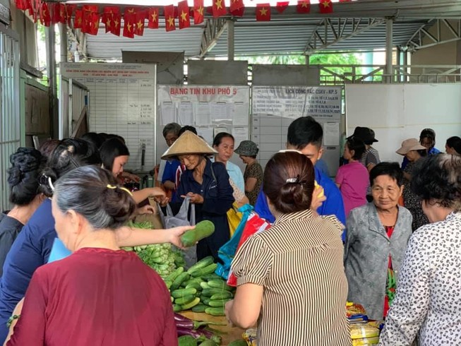 Ghi nhận tại phiên chợ đặc biệt đồng giá... 0 đồng