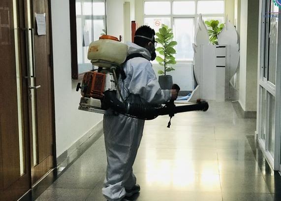 Nhiều trường ĐH đồng loạt cho sinh viên nghỉ thêm 1-3 tuần