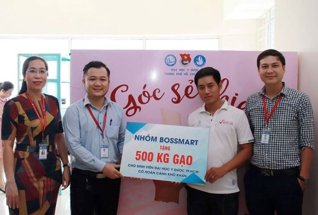 ĐH Y dược TP.HCM mở 'Góc sẻ chia' giúp sinh viên khó khăn