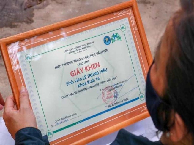 Nam sinh tử vong, trường ĐH tặng giấy khen và hoàn trả học phí