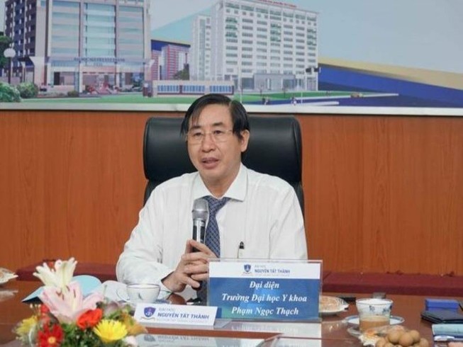 Học phí Y dược chỉ hơn 1 triệu đồng/tháng, sao đào tạo bác sĩ?