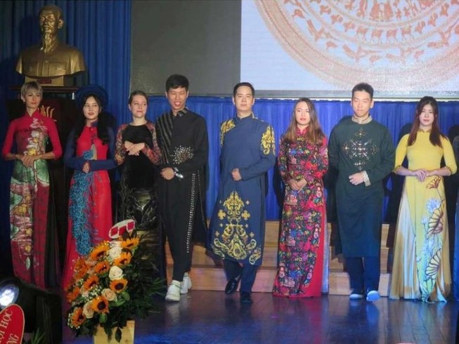 Sinh viên người nước ngoài đang theo học tại Khoa Việt Nam học của Trường ĐH KHXH&NV. Ảnh: PHẠM ANH