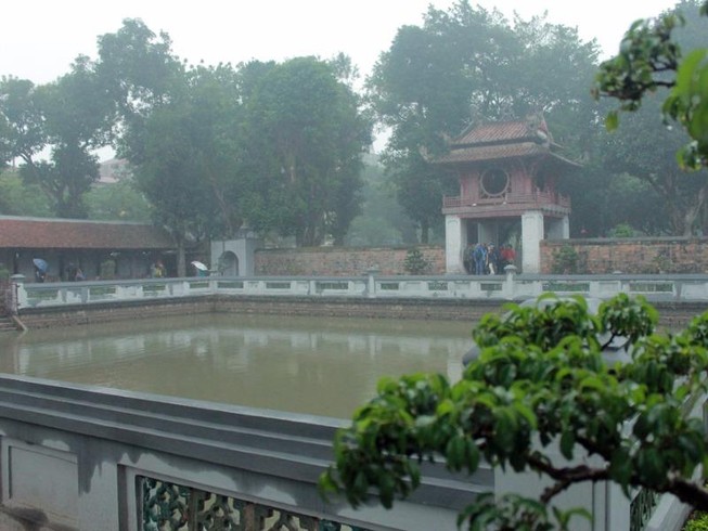 Cận cảnh Văn miếu trong 'màu áo' mới
