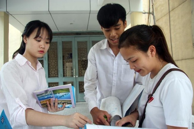 Đề tham khảo môn văn khó "nuốt" quá!